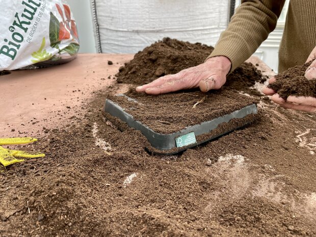 Zaaitray 30 cellen - van natuurlijk rubber
